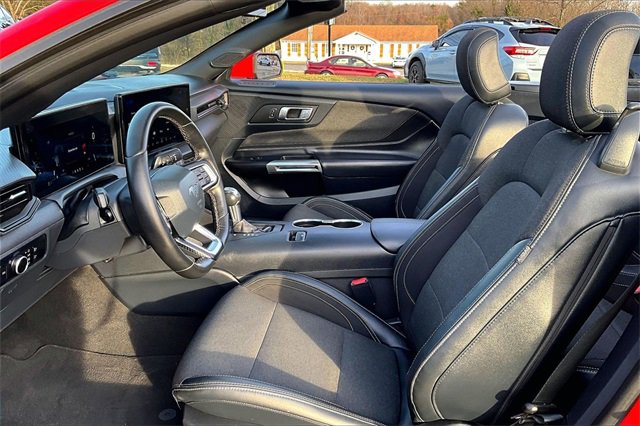 Used 2024 Ford Mustang Convertible image 10