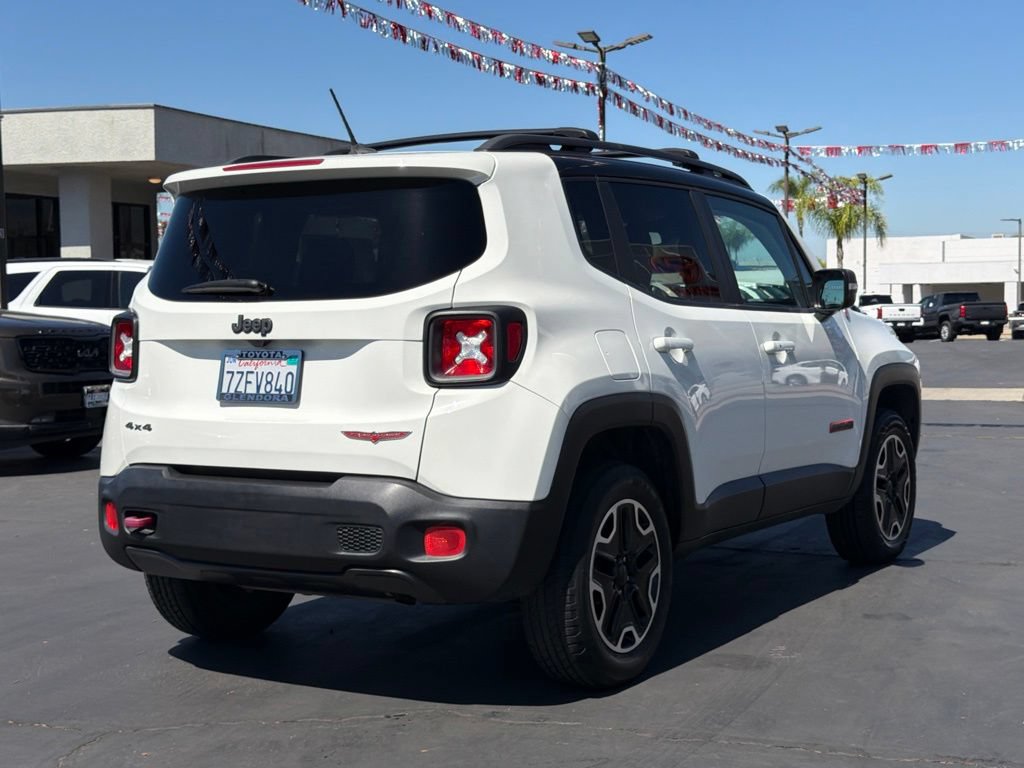 Used 2017 Jeep Renegade Trailhawk AWD/4WD image 10