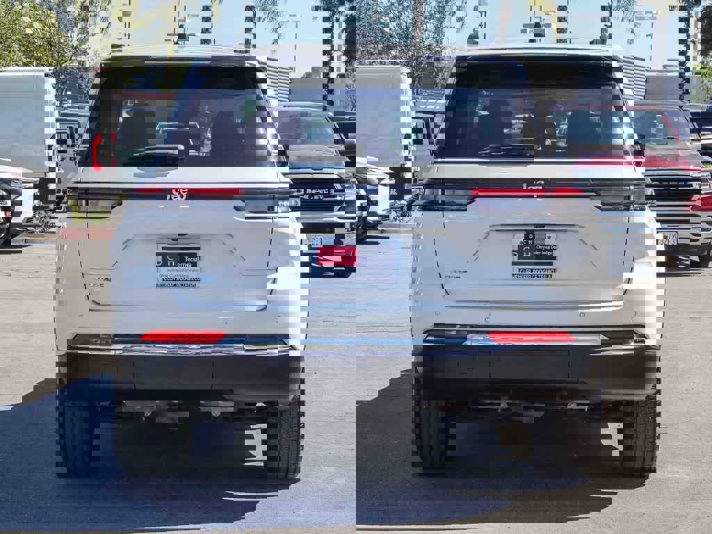 Certified 2023 Jeep Grand Cherokee 4WD 4xe image 5