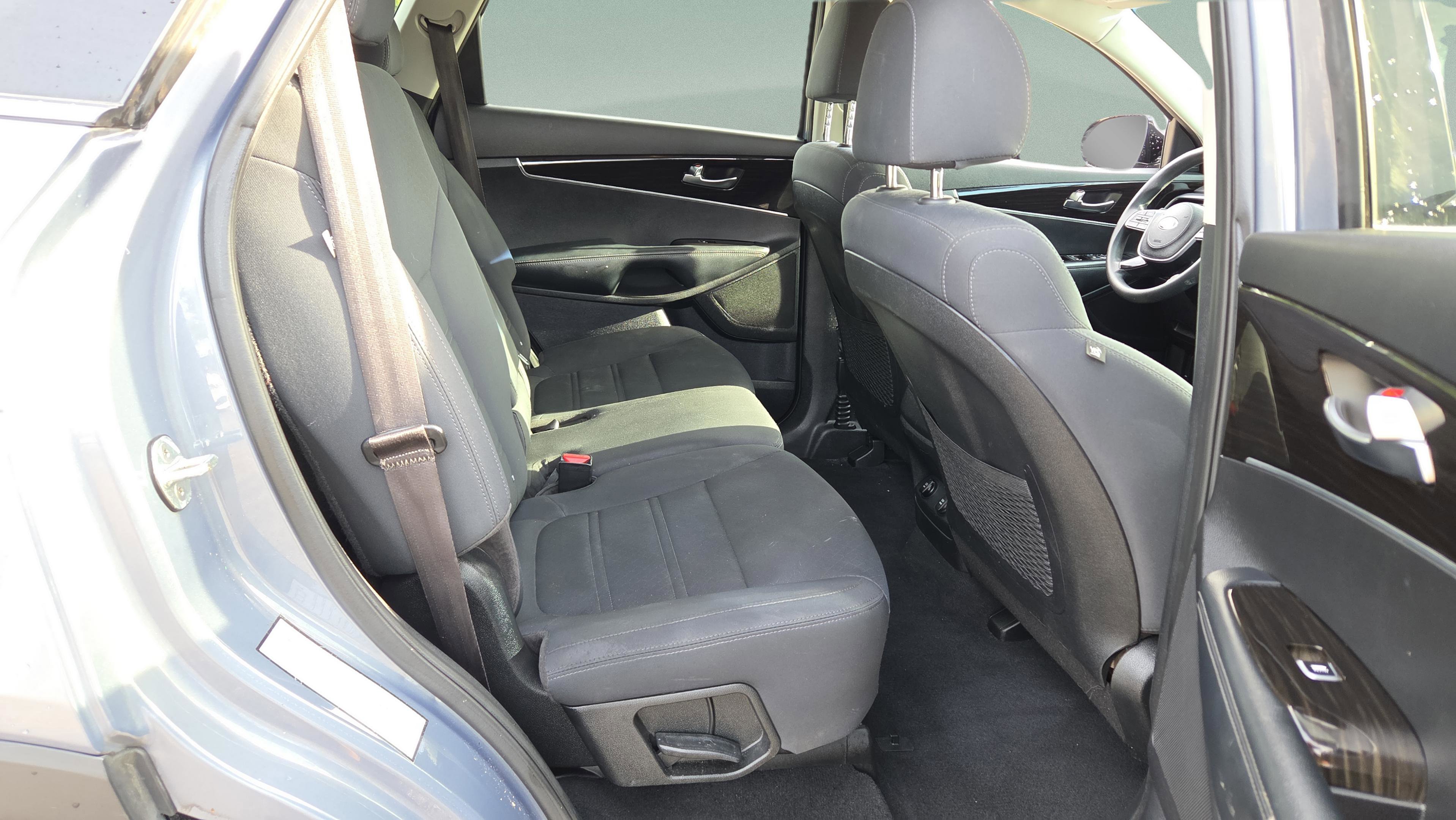 Used 2020 Kia Sorento LX image 15