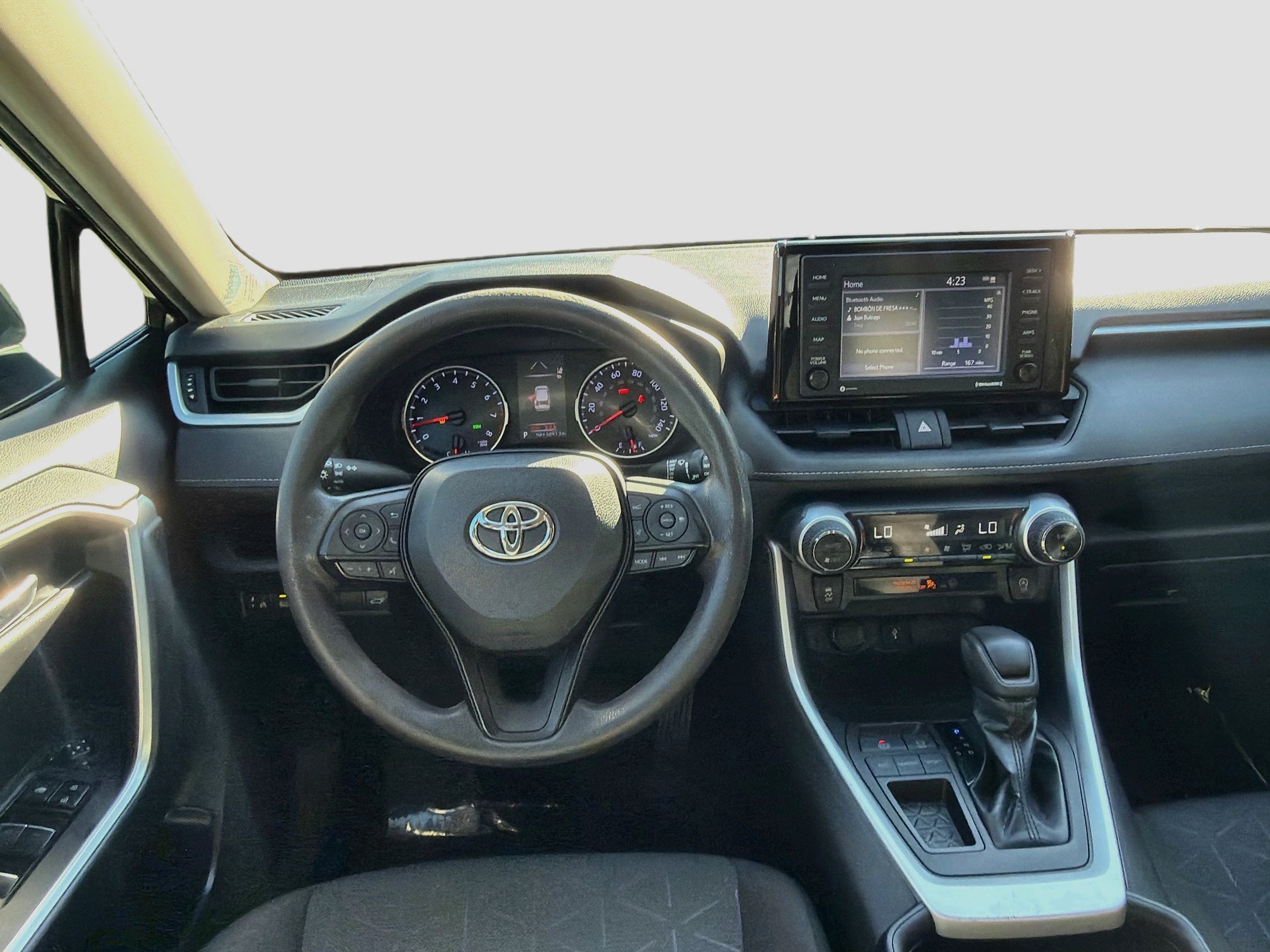 Used 2022 Toyota RAV4 XLE w/ Convenience Package FWD image 16