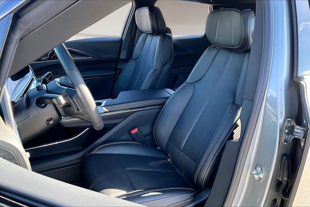 New 2026 Cadillac Lyriq Sport AWD/4WD image 9