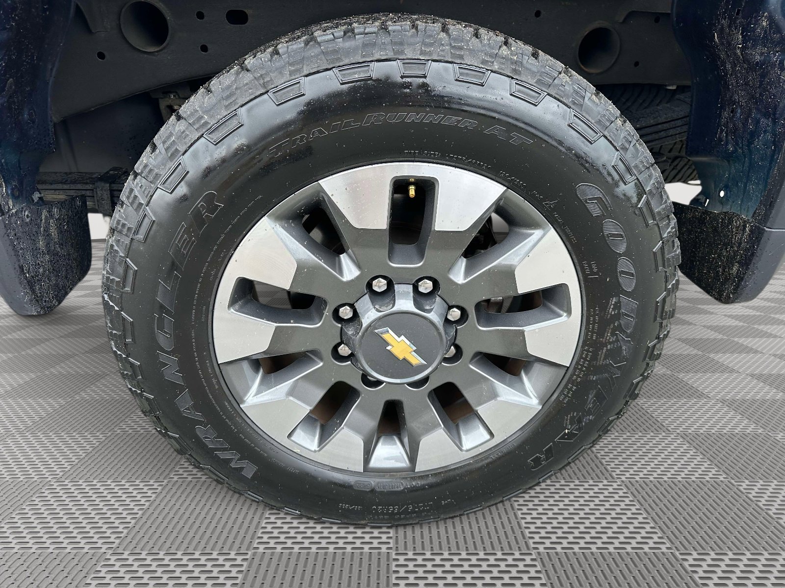Used 2023 Chevrolet Silverado 2500 Custom w/ Custom Value Package AWD/4WD image 33
