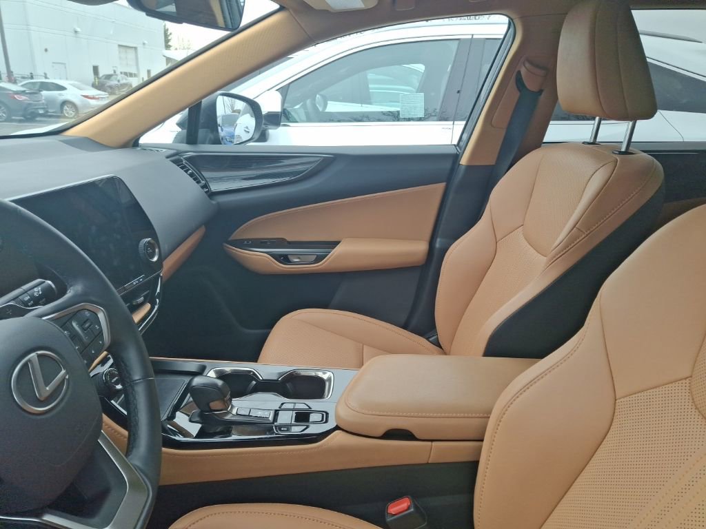 Used 2025 Lexus NX 350 AWD w/ Cold Area Package image 4