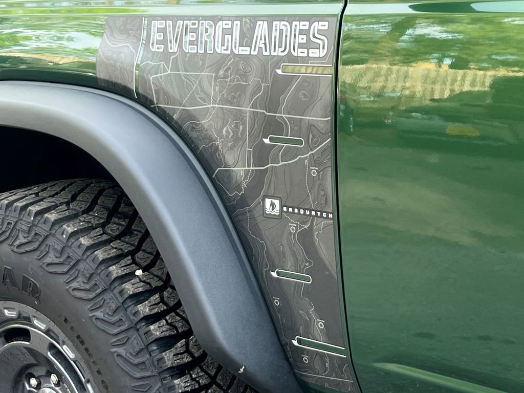 Used 2024 Ford Bronco Everglades image 29
