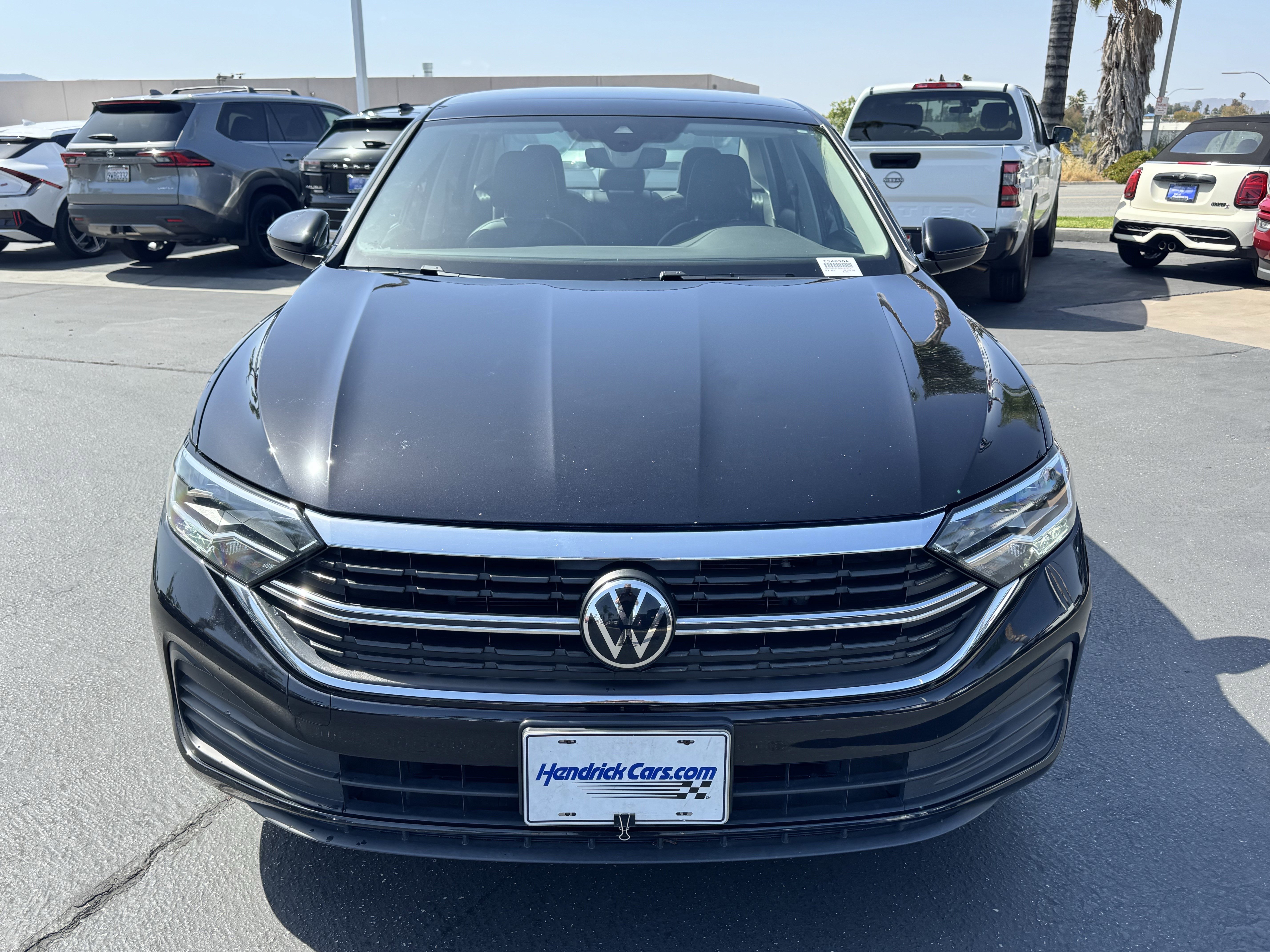 Used 2024 Volkswagen Jetta SE FWD image 3