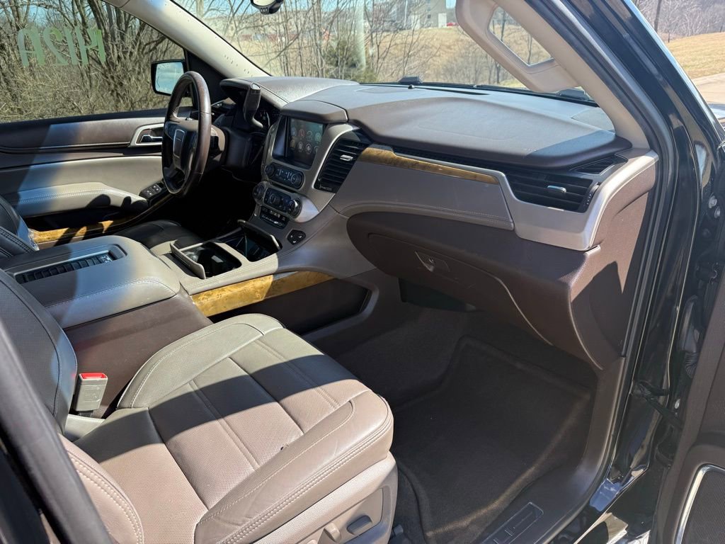 Used 2016 GMC Yukon XL Denali w/ Open Road Package image 27
