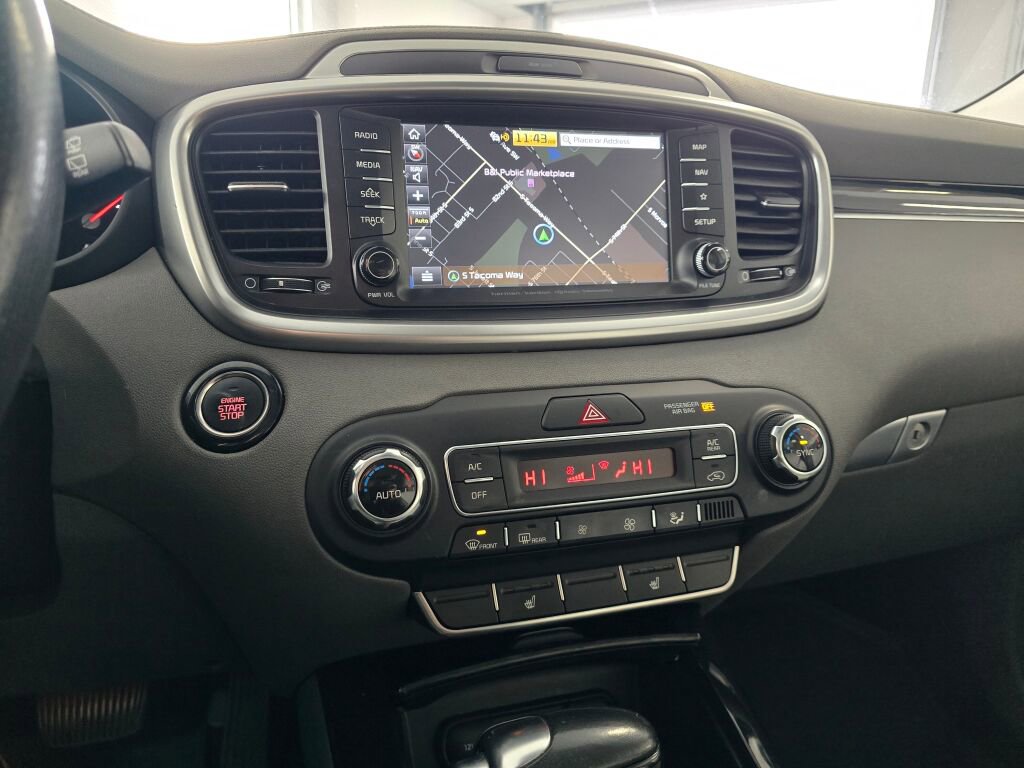 Used 2019 Kia Sorento SX image 30