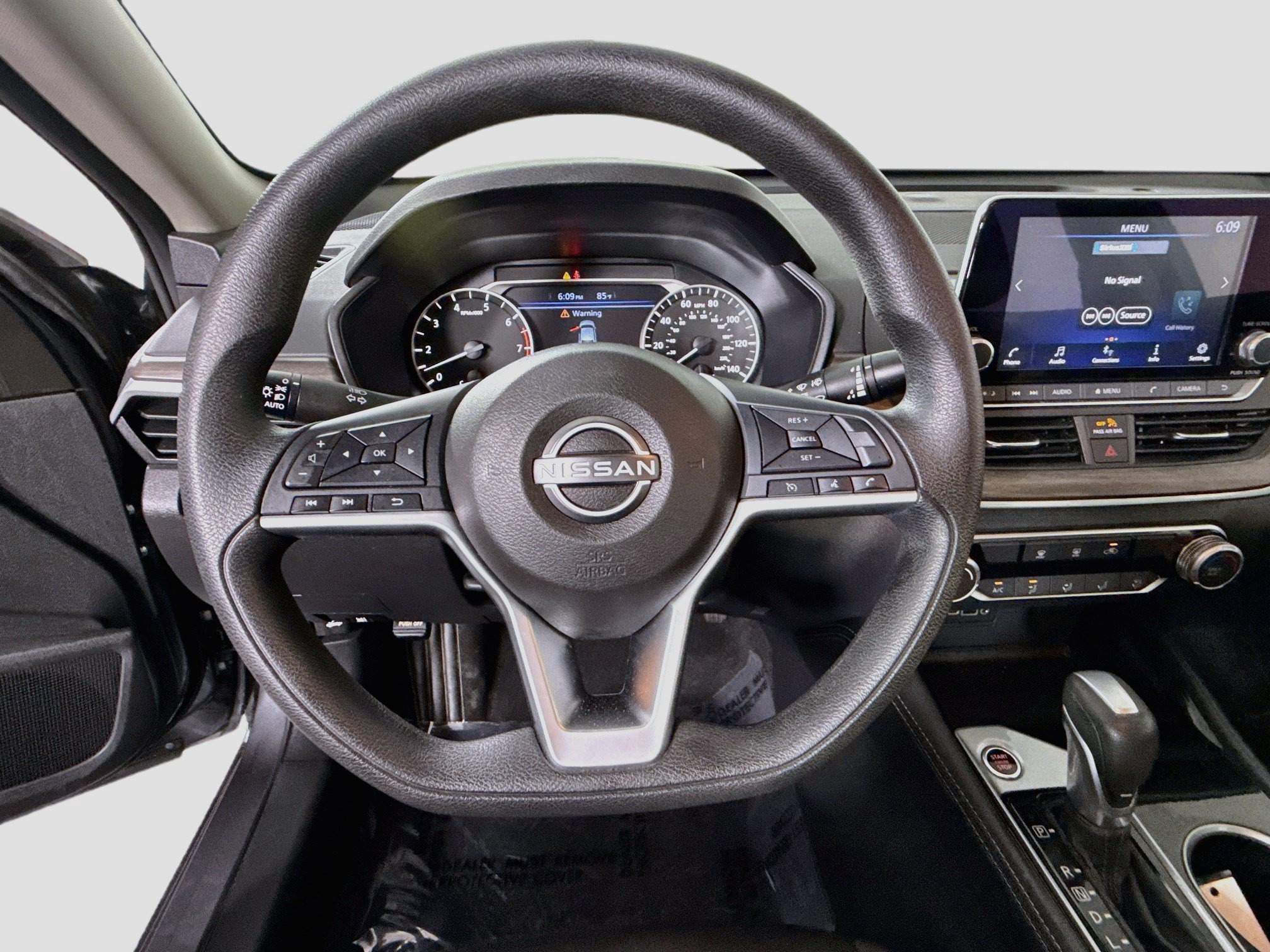 Used 2023 Nissan Altima 2.5 SV FWD image 13