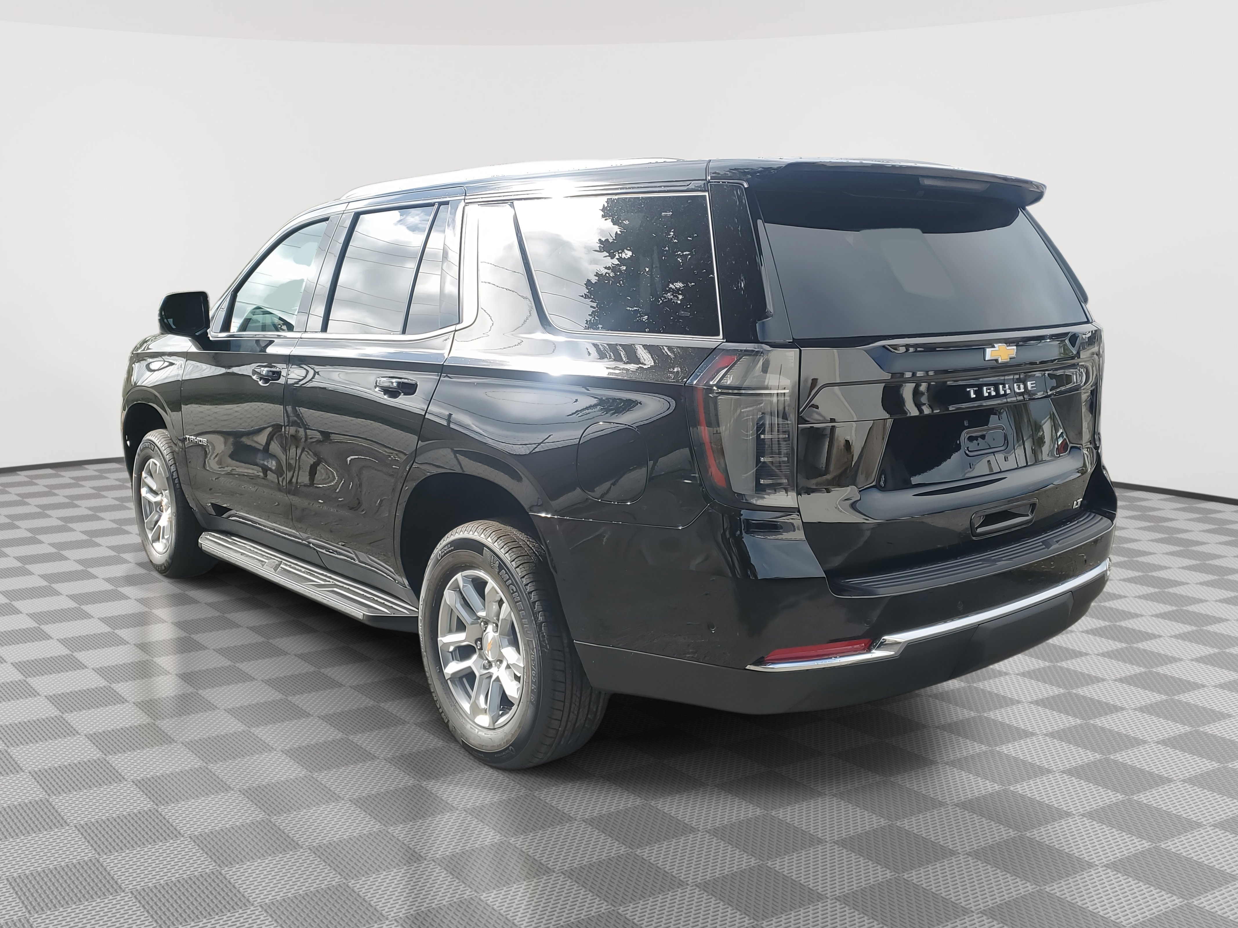 New 2026 Chevrolet Tahoe LT image 2