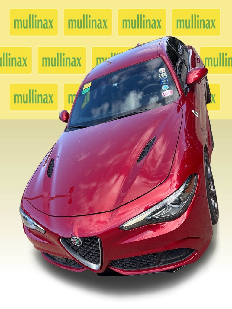 Used 2017 Alfa Romeo Giulia Quadrifoglio RWD image 34