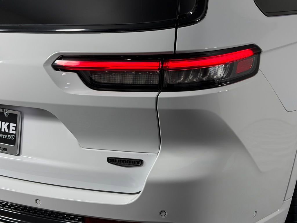 Certified 2023 Jeep Grand Cherokee L Summit AWD/4WD image 14