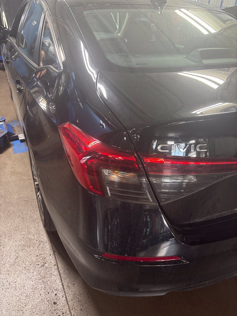 Used 2022 Honda Civic EX image 3
