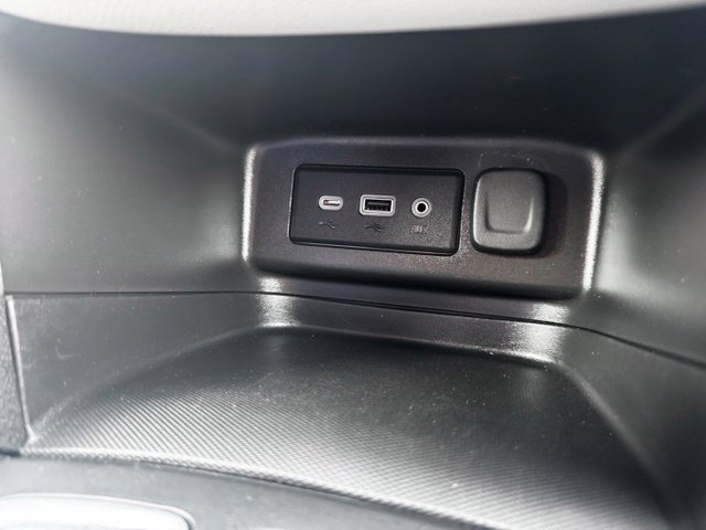 Used 2023 Chevrolet Equinox LT AWD/4WD image 24
