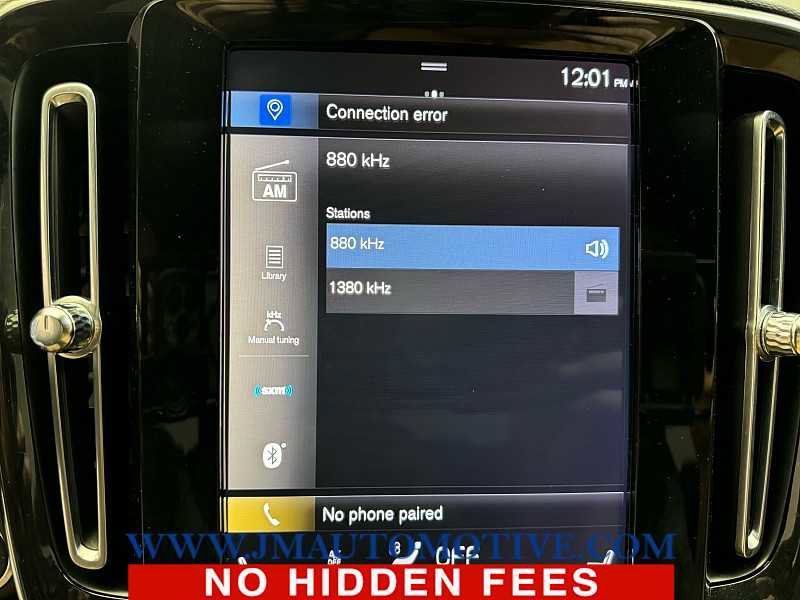 Used 2019 Volvo XC40 T5 Momentum image 23