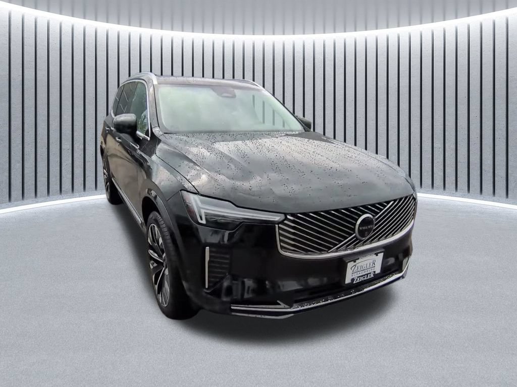Used 2025 Volvo XC90 B5 Plus AWD/4WD image 1