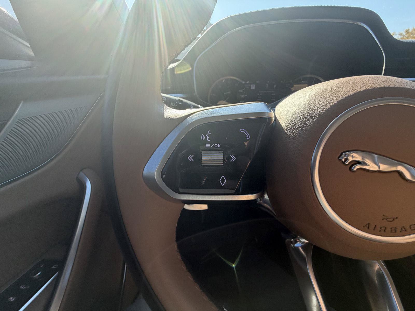 Used 2023 Jaguar F-PACE S AWD/4WD image 15