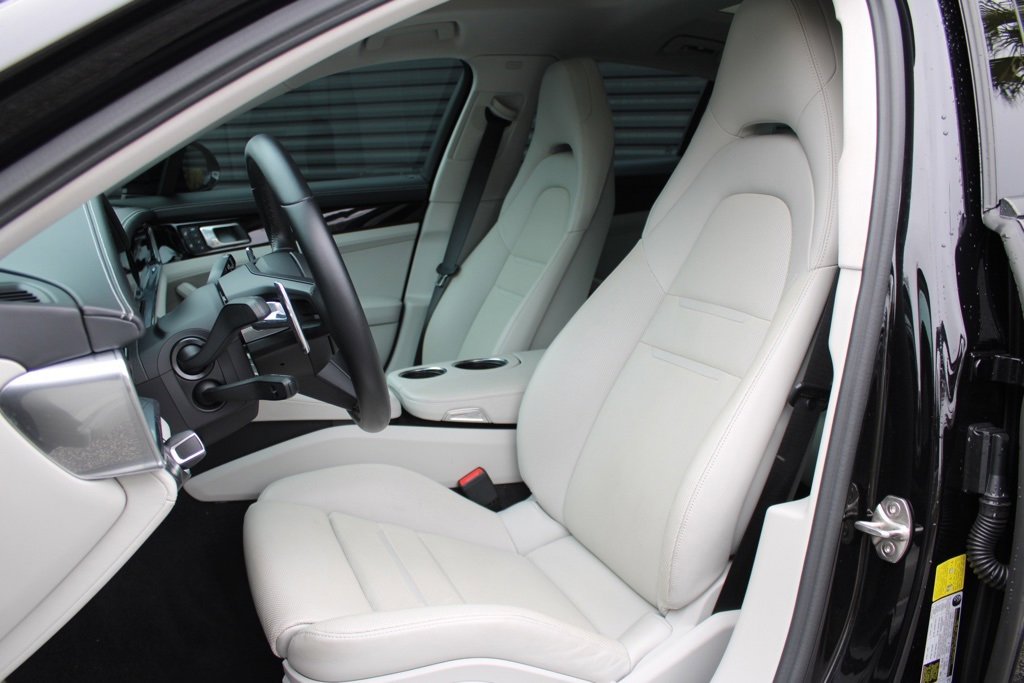 Used 2023 Porsche Panamera 4 image 5