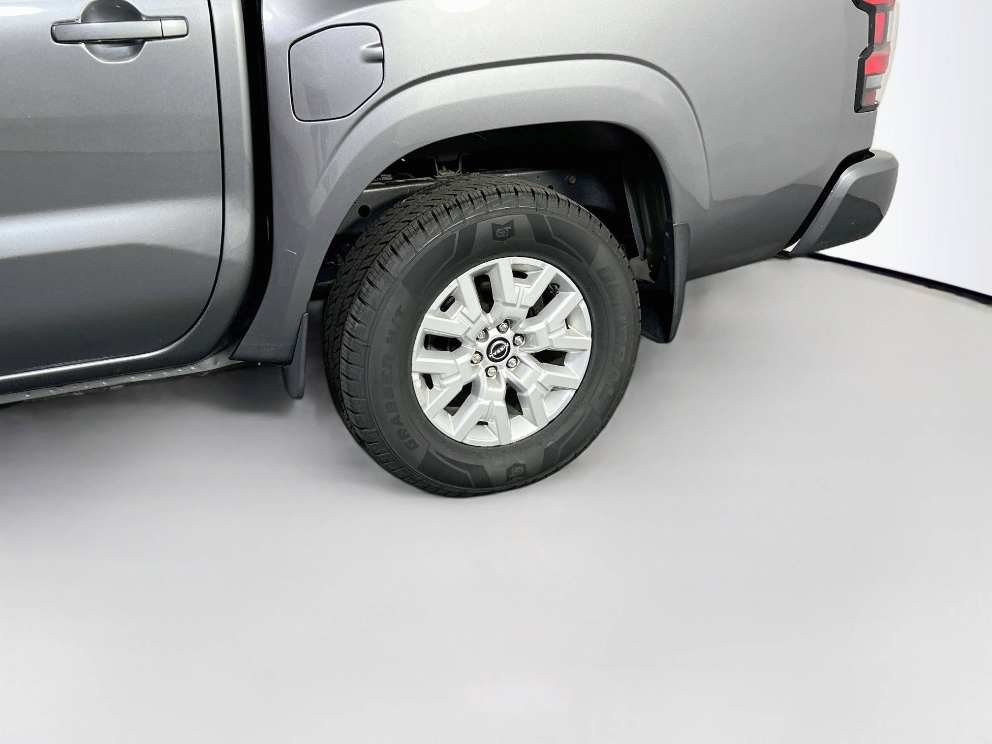 Used 2023 Nissan Frontier SV w/ Technology Package AWD/4WD image 28