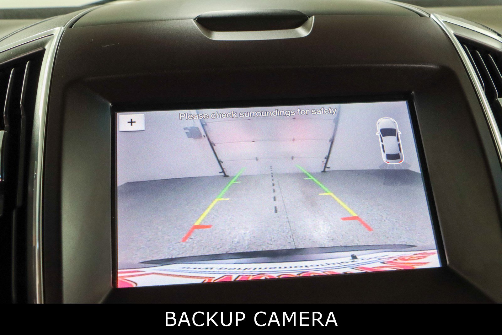 Used 2019 Ford Edge Titanium image 18