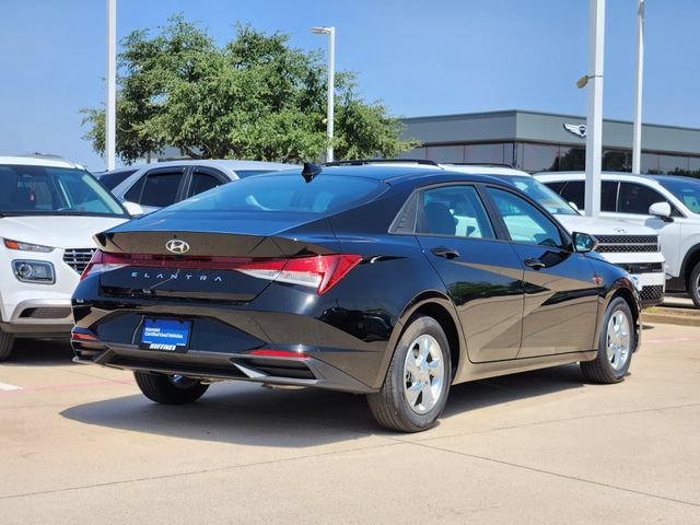 Certified 2023 Hyundai Elantra SE FWD image 3