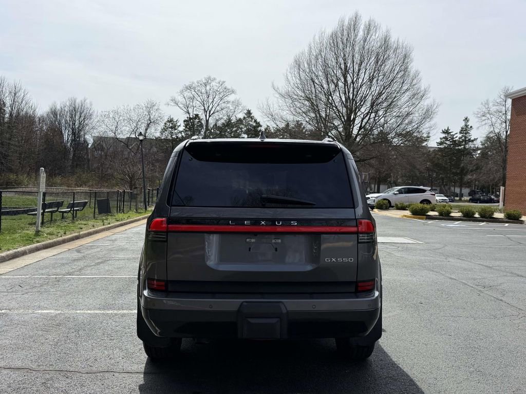 Used 2025 Lexus GX 550 Premium+ w/ Accessory Package (2T) image 3