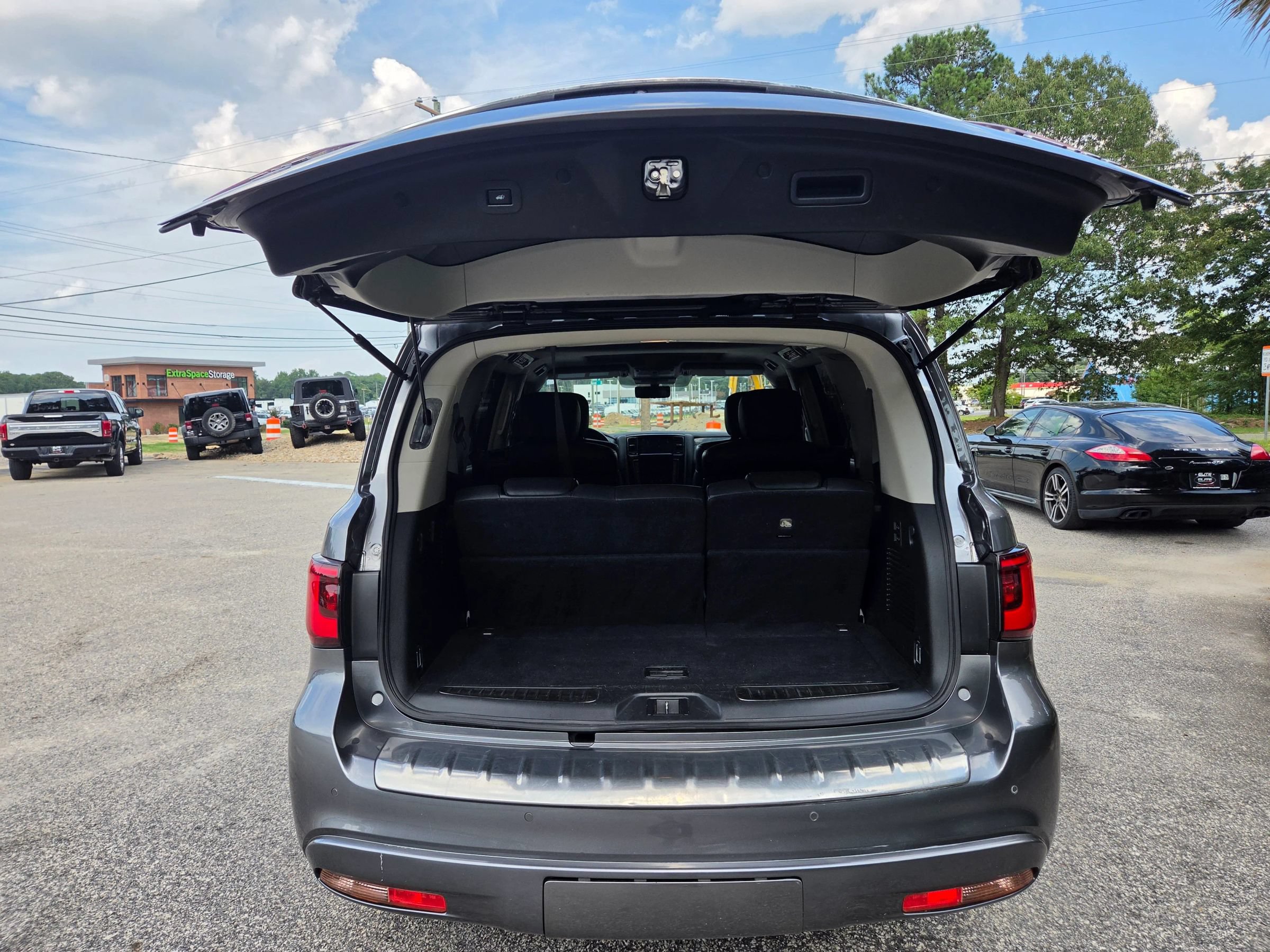 Used 2020 INFINITI QX80 Luxe w/ Proassist Package AWD/4WD image 11