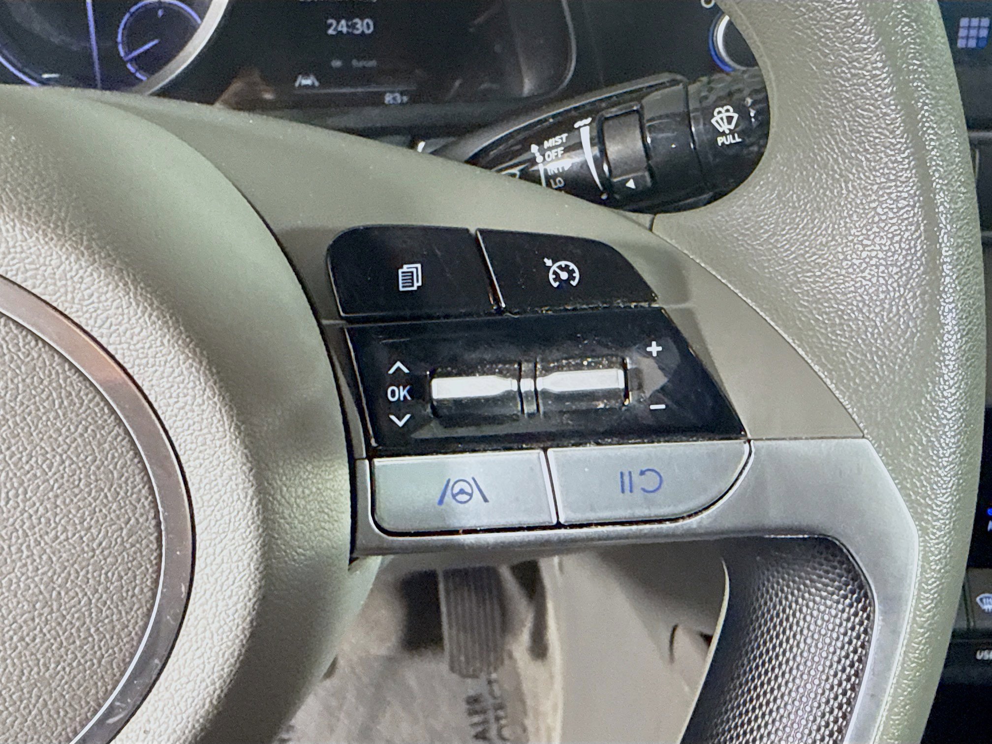 Used 2023 Hyundai Elantra Blue FWD image 15