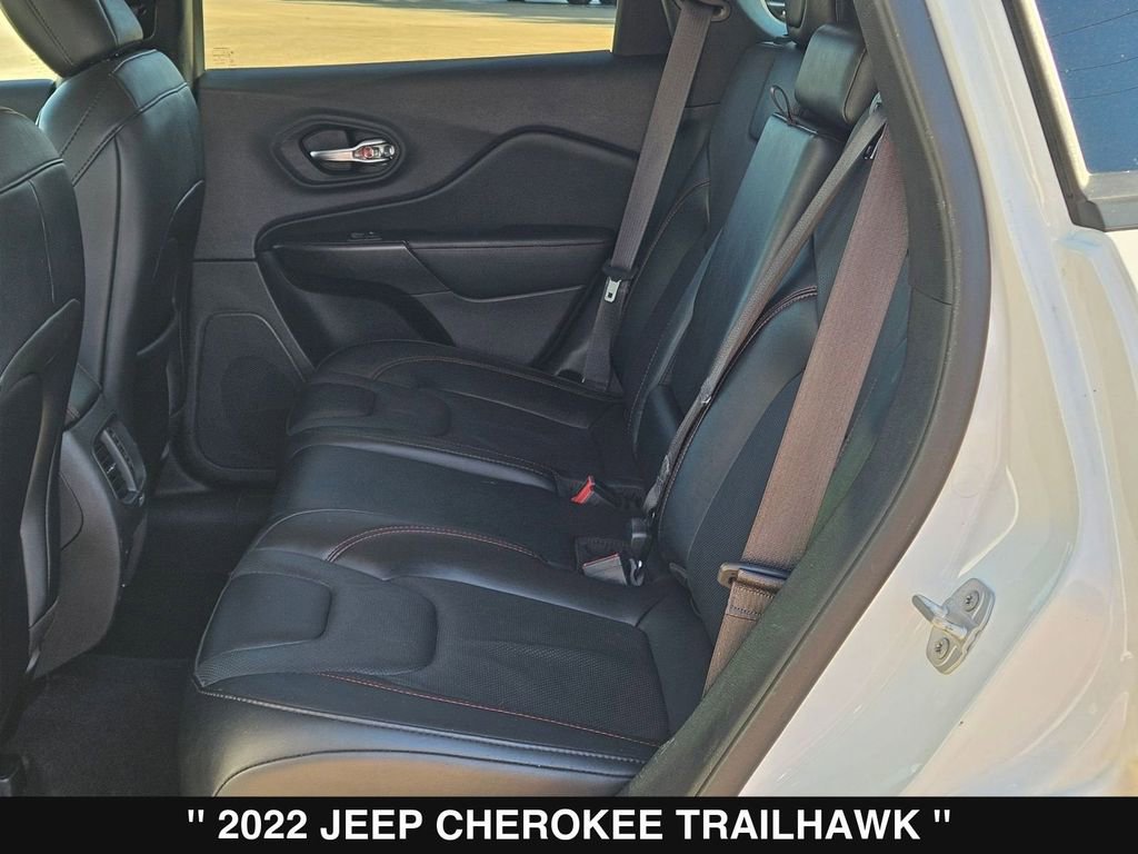 Used 2022 Jeep Cherokee Trailhawk w/ Premium Leather Package image 15