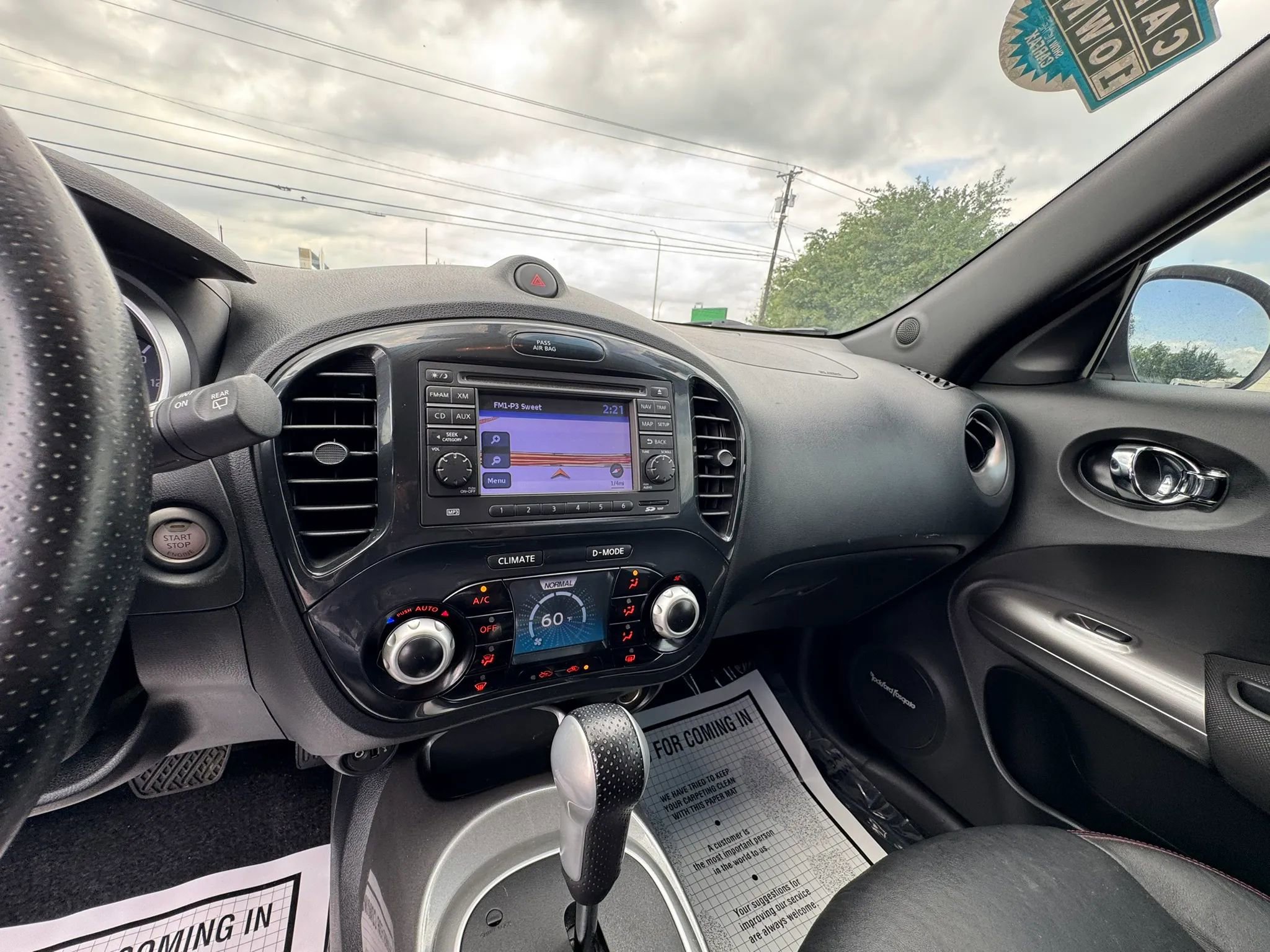 Used 2013 Nissan Juke SL image 16