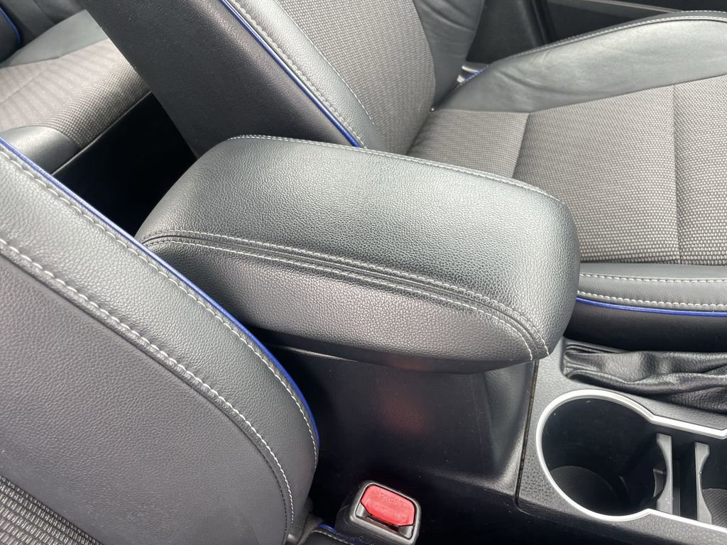 Used 2018 Toyota Corolla SE w/ Carpet Mat Package (TMS) FWD image 28