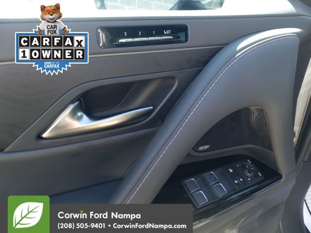 Used 2024 Lexus LX 600 4WD w/ Luxury Package image 11
