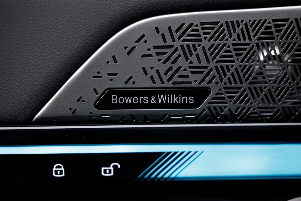 Certified 2025 BMW i5 xDrive40 w/ Premium Package image 20