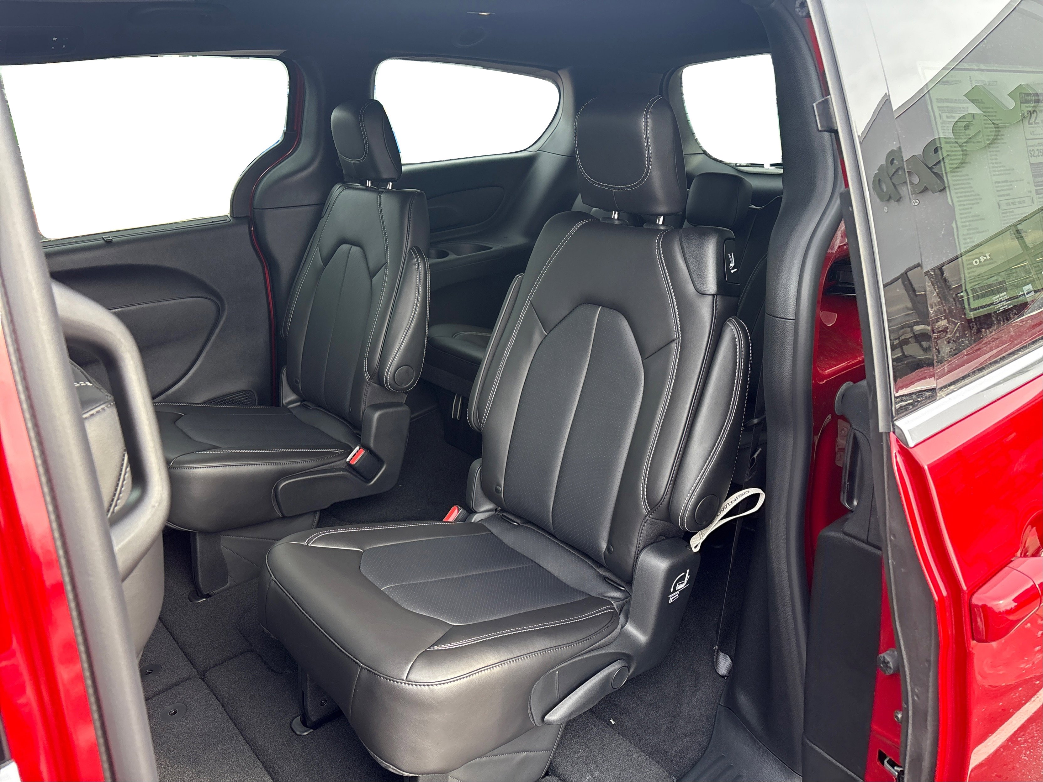 New 2026 Chrysler Pacifica Select image 10