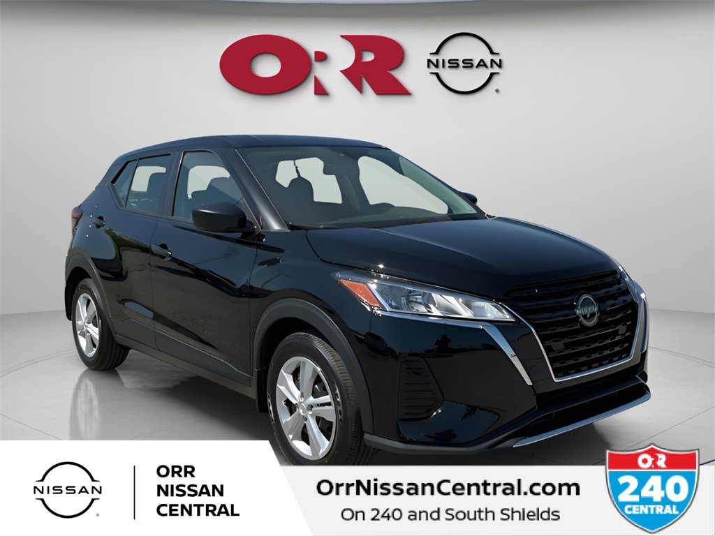 New 2025 Nissan Kicks Play S image 3