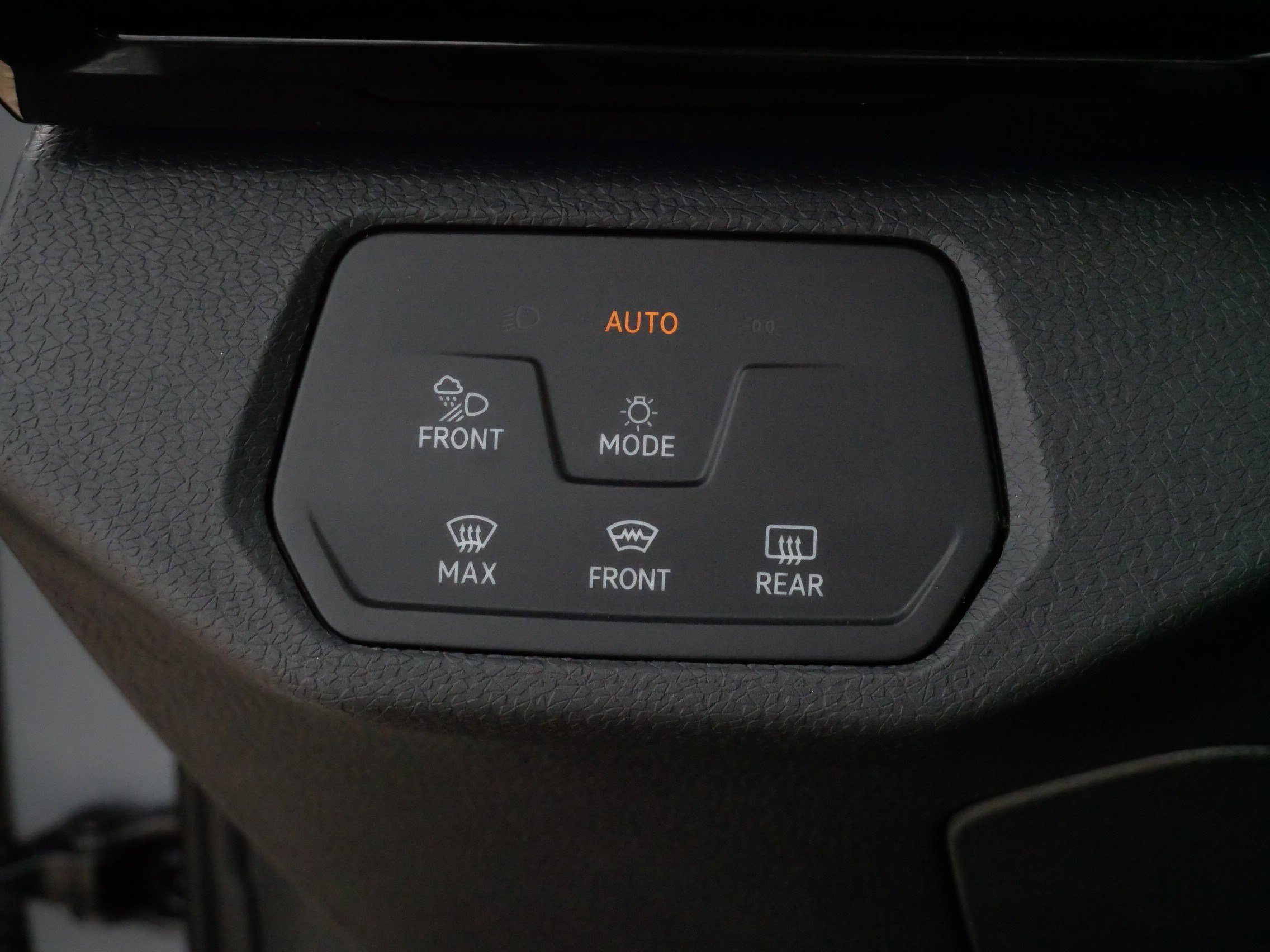 Certified 2022 Volkswagen ID.4 Pro S AWD/4WD image 26