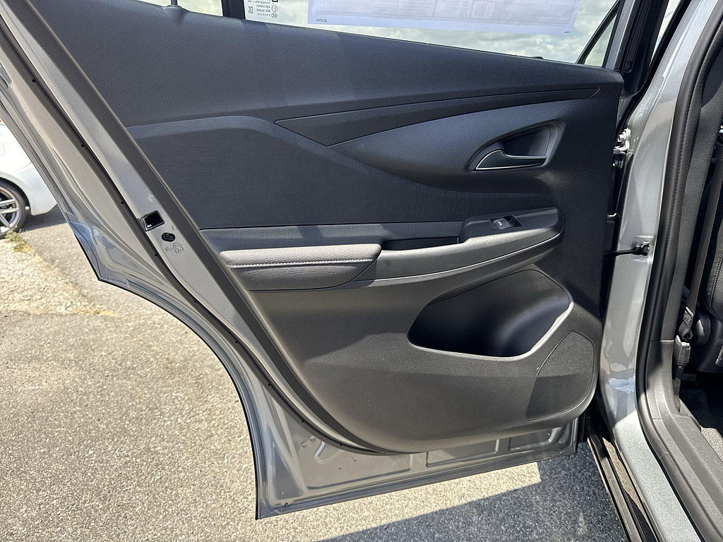 New 2026 Buick Envista Sport Touring w/ Convenience II Package FWD image 23