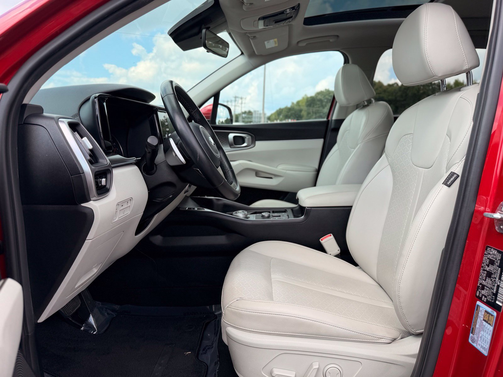 Used 2021 Kia Sorento EX FWD image 18