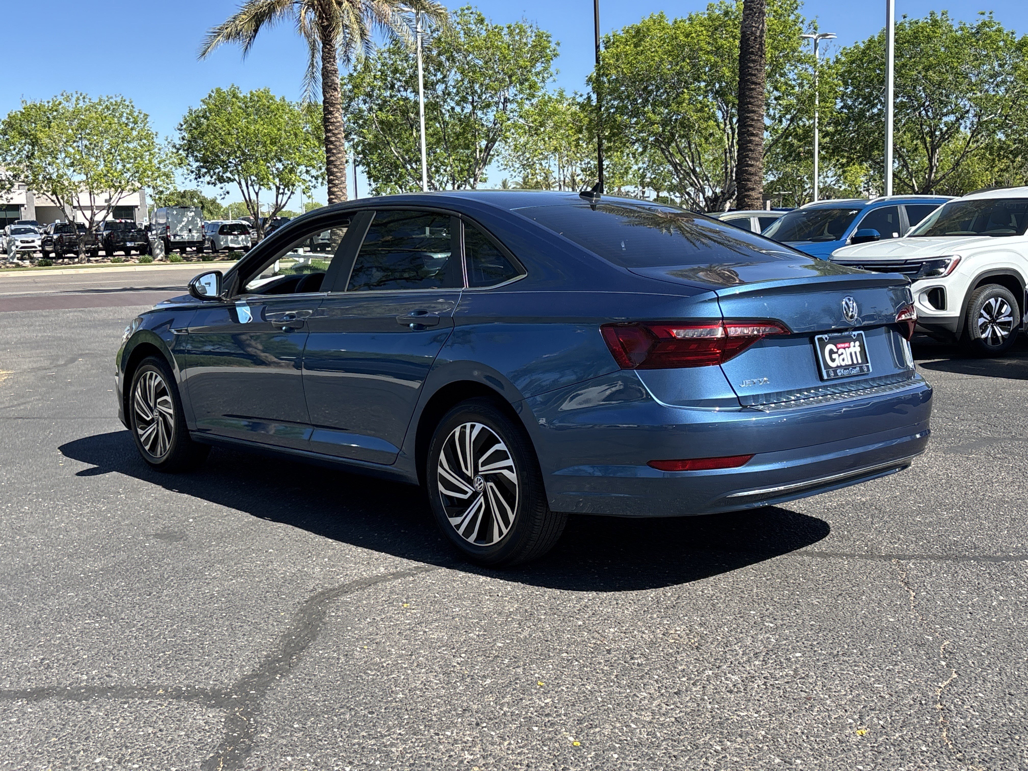 Used 2021 Volkswagen Jetta SEL image 3