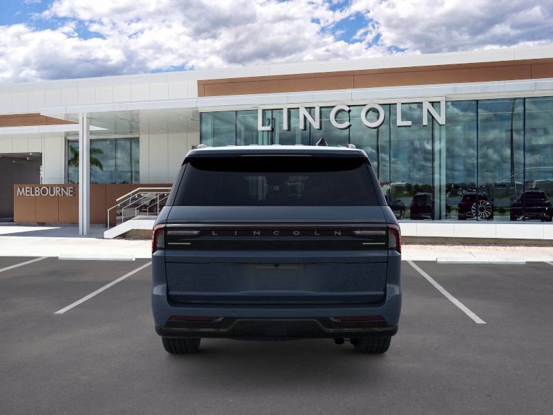 New 2026 Lincoln Navigator L Reserve w/ Jet Appearance Package AWD/4WD image 5