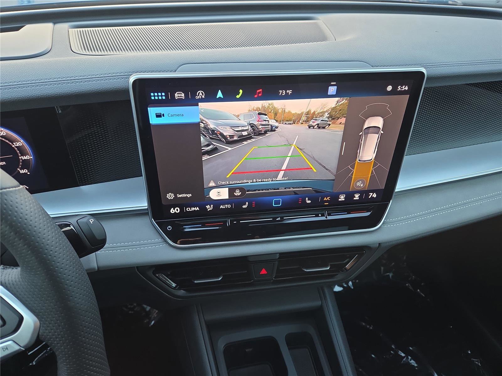 New 2025 Volkswagen Tiguan SE R-Line image 20