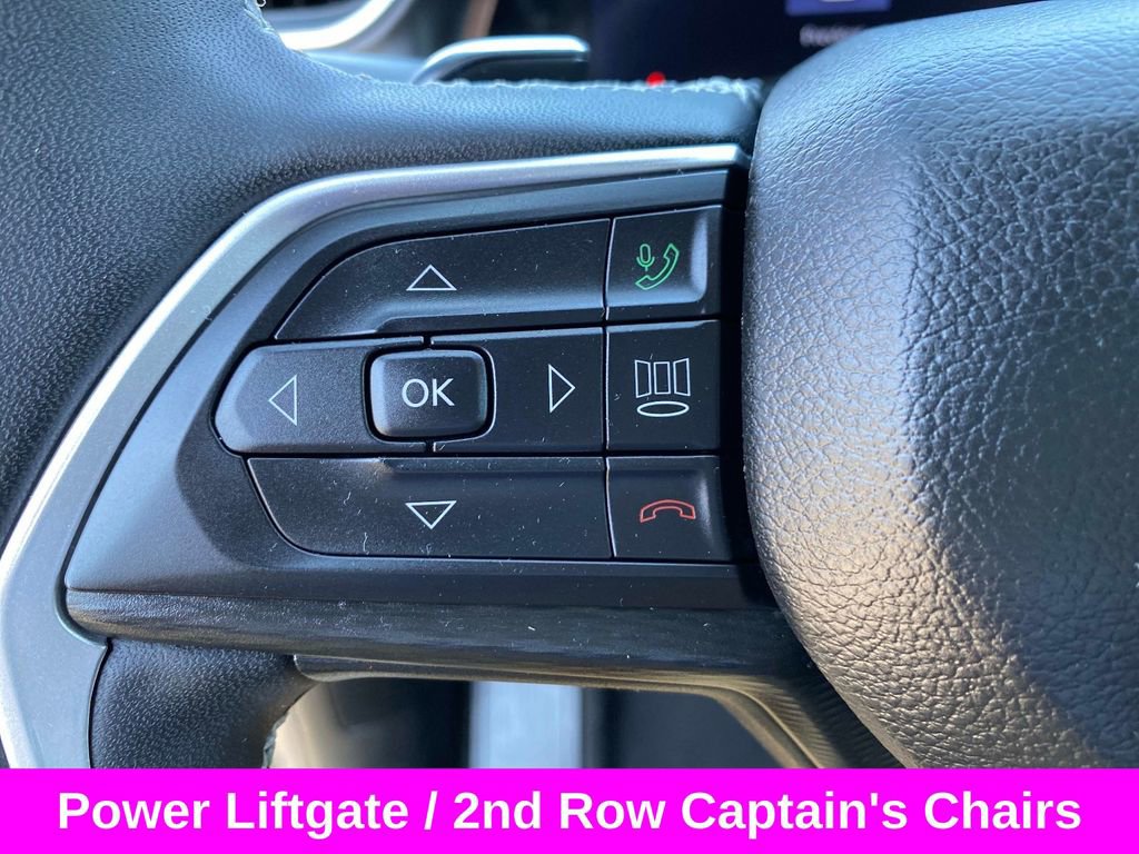 Used 2023 Jeep Grand Cherokee L Laredo image 18