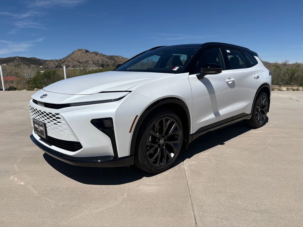 New 2026 Toyota Crown Signia AWD/4WD image 2