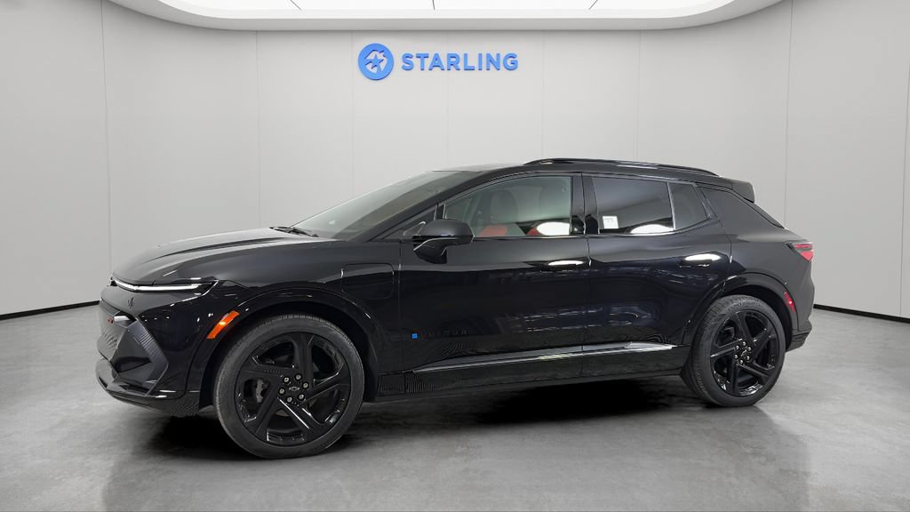Certified 2025 Chevrolet Equinox EV RS FWD image 2