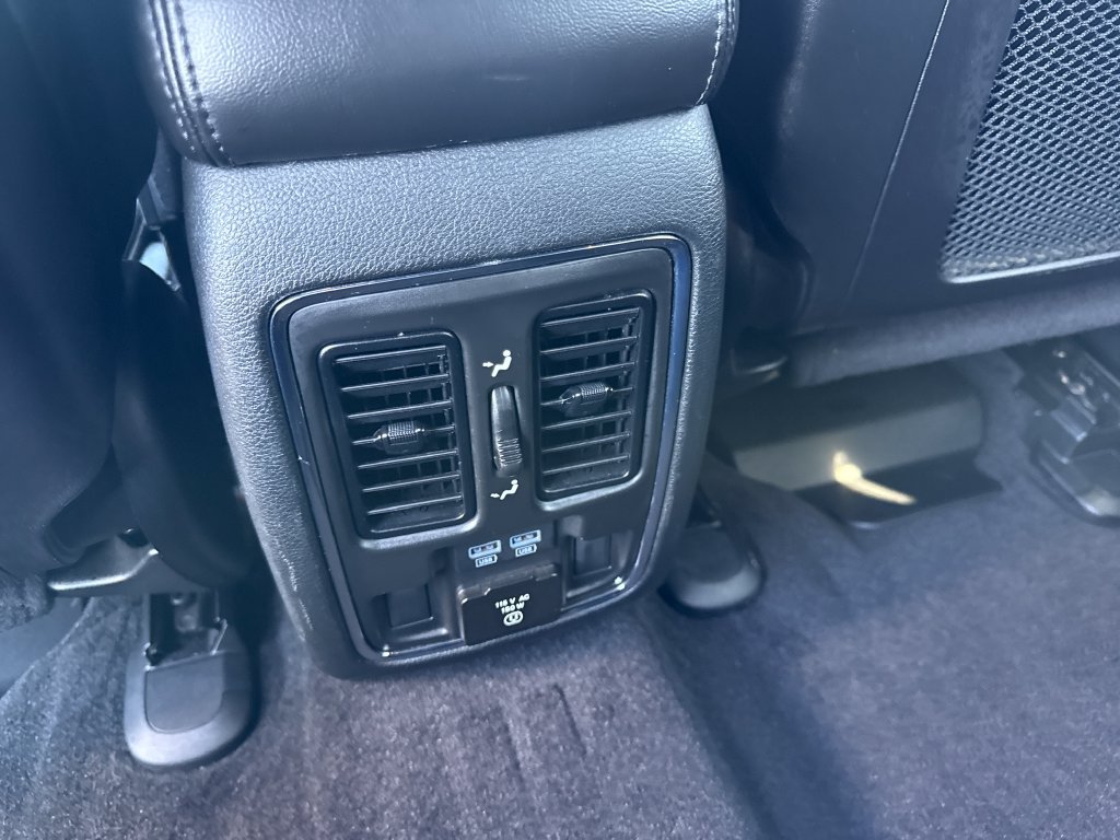 Used 2022 Jeep Grand Cherokee Limited AWD/4WD image 18