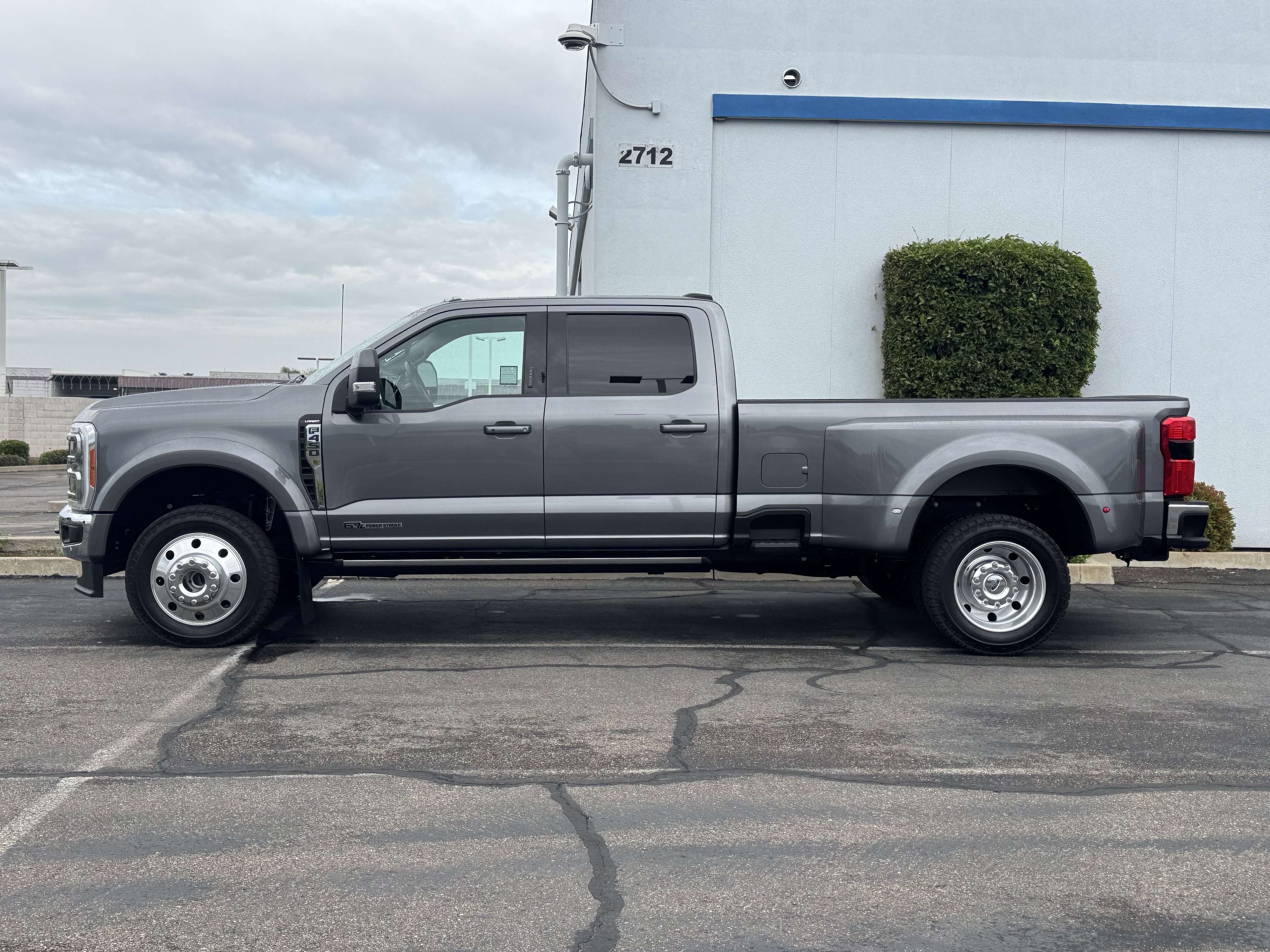 Used 2023 Ford F450 Lariat w/ Lariat Ultimate Package image 4