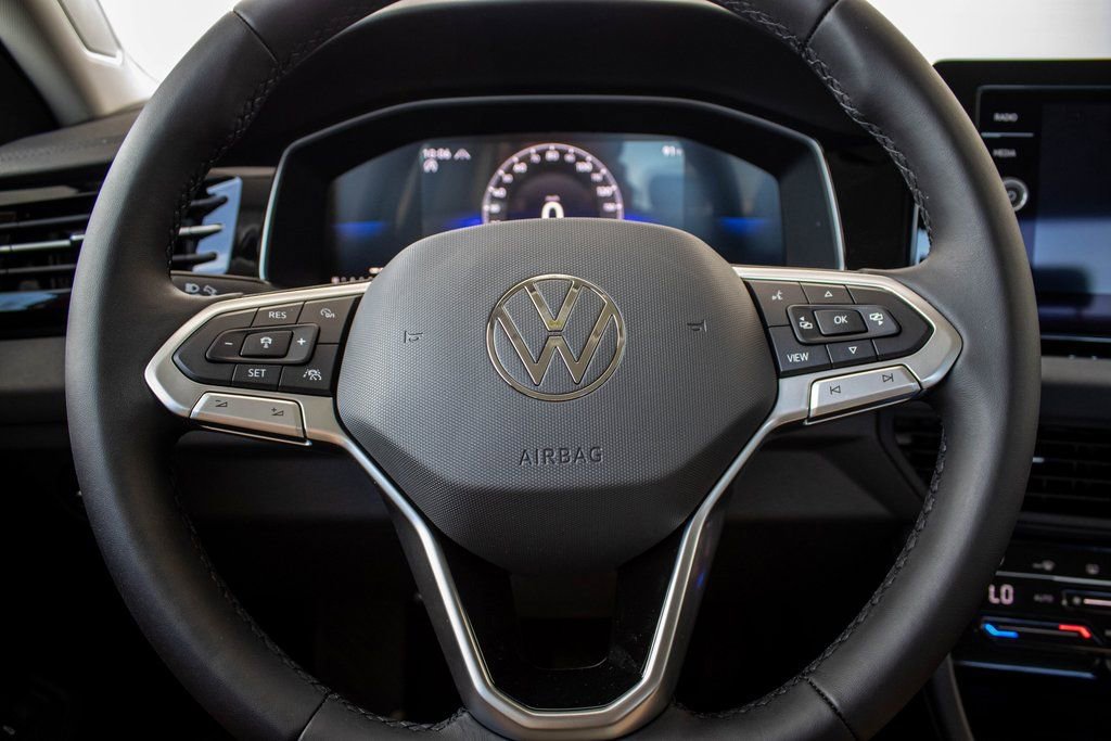 New 2025 Volkswagen Jetta SE image 33