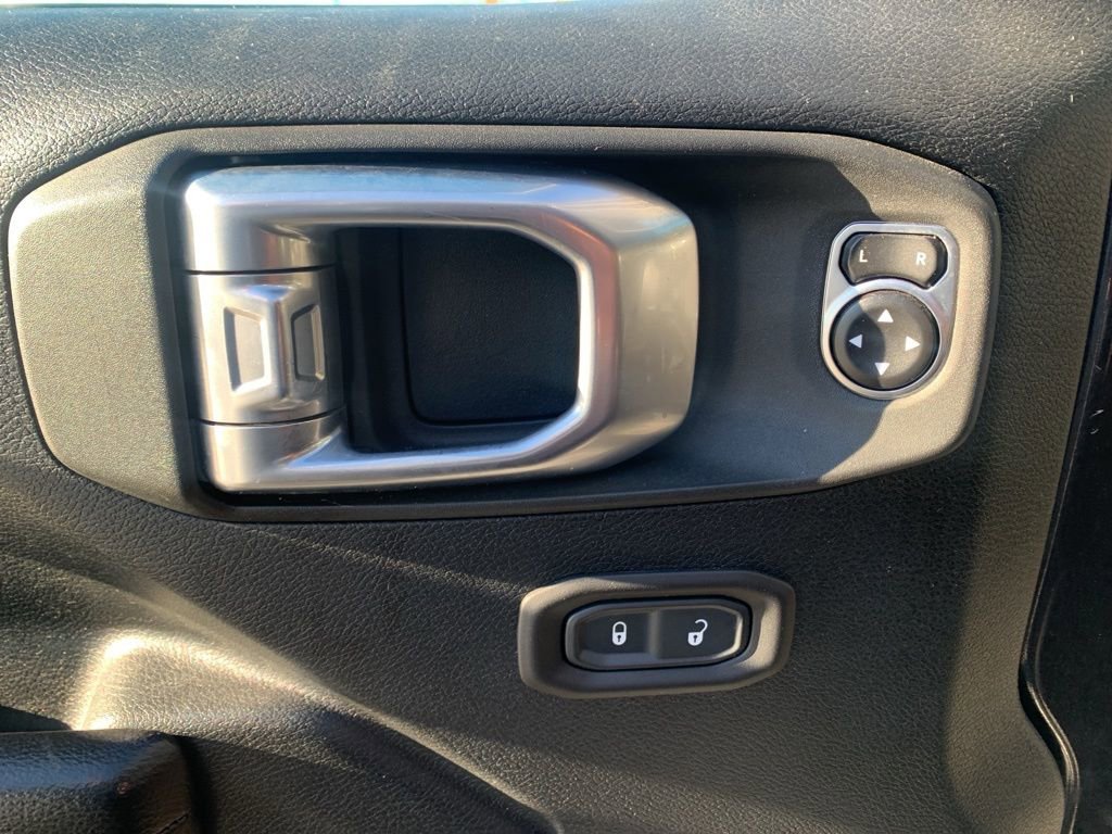 Used 2020 Jeep Wrangler Sport image 18