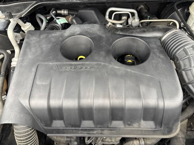 Used 2017 Ford Explorer XLT w/ Equipment Group 201A AWD/4WD image 37