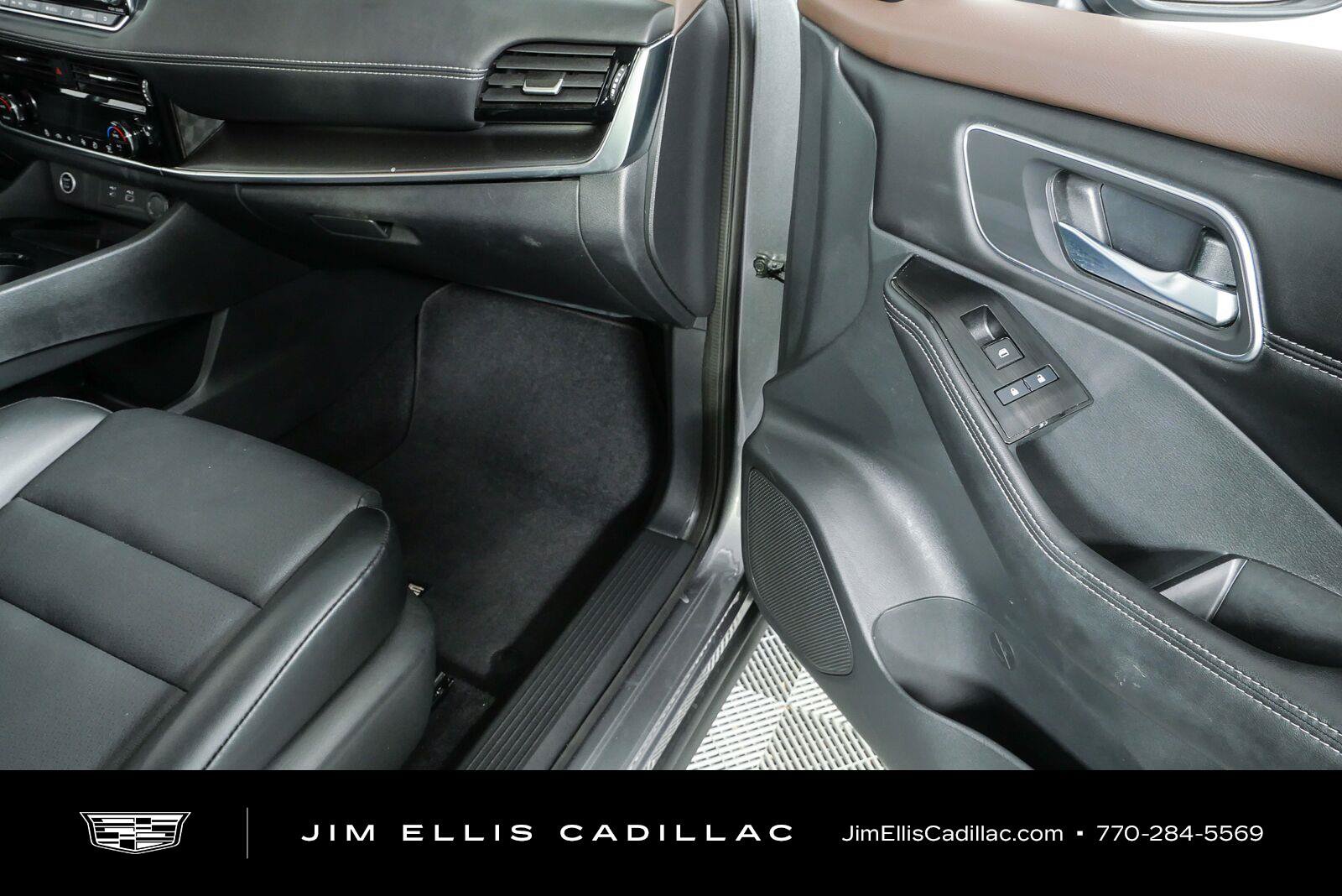 Used 2021 Nissan Rogue SV w/ Premium Package FWD image 28